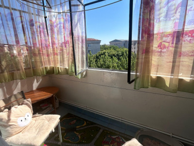 Apartament  3 camere, decomandat, 2 băi , 1 Mai, Centrala 99000Euro!