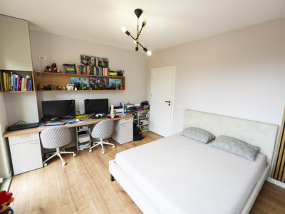 4 camere ,  la cheie 127mp, etaj 5/6 lift, parcare, negociabil!