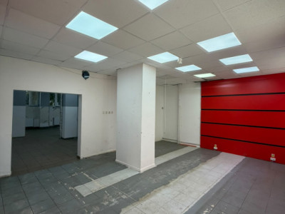 Spatiu comercial stradal, geamuri, parter Simplon, Brazda 94mp!