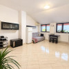 Apartament de vânzare în Brazda lui Novac, Bloc 2010, lift, parcare privată thumb 1